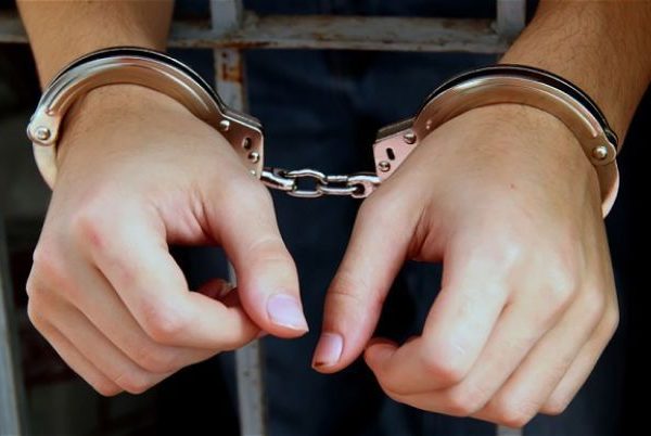 Ma shtroi shqiptarin nga Kosova dhe i mori 16 mijë €, a rrestohet 30-vjeçarja
