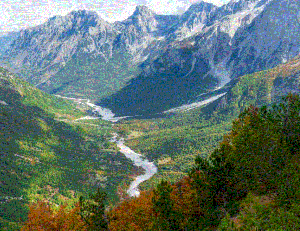 Bll okohen tre turistë çekë në kufirin mes Thethit dhe Valbonës, detaje nga po licia