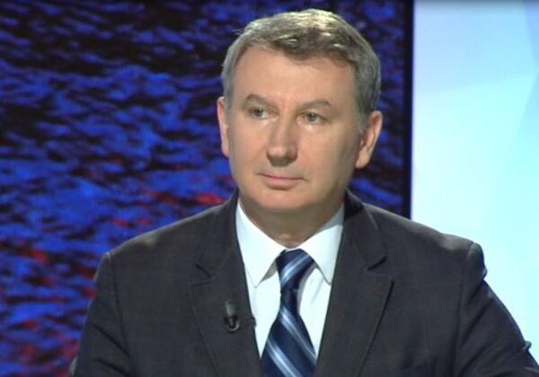 Kadilli: ‘Opozita edhe kur ishte bashkë edhe tani që janë veç e veç, janë të pamjaftueshme për të krijuar një alternativë përballë pushtetit’