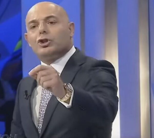 ‘Ti do shkosh në b urg’, Blendi Fevziu ia p las në sy deputetit