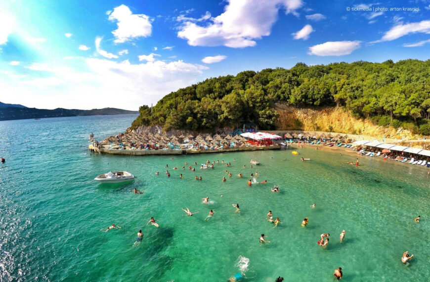 Çm enduri/ Arrin 50 mijë lekë shezlongu në Ksamil