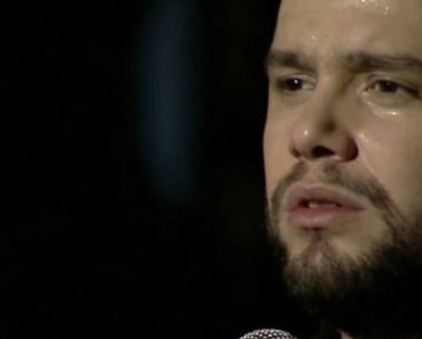 Flori Mumajesi kujton të ëmën e ndjerë: ‘Më ike ditën që më linde mushe, nuk e di a është më ditëlindja ime në datën 23’