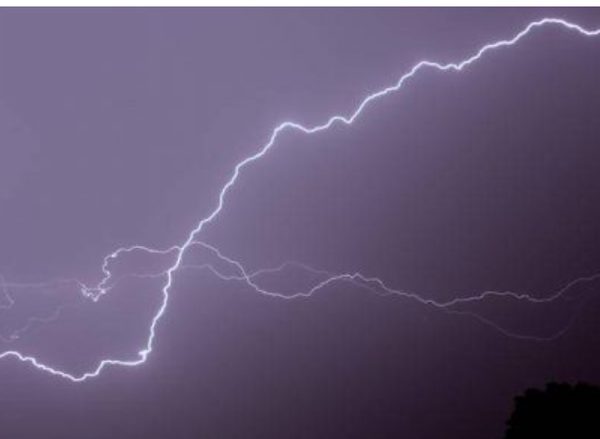 Tr agjike/ U go dit nga rrufeja, nd ërron jetë shqiptari