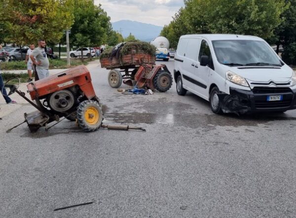 Ak sident i rë ndë, lë ndohen 3 persona, mes tyre dy fëmijë
