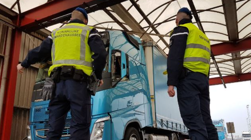 Qeni i policisë u prish ‘ëndrrën’ angleze familjes shqiptare