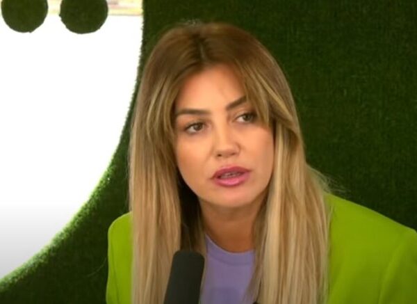 Arjola Demiri humb durimin dhe i kthehet keq ndjekësve: ‘Je numri i fundit i ndjekësve të mi…’