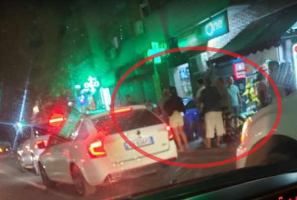 E r ëndë në vend! ‘Audi’ hu mbet kontrollin dhe përfundon në trotuar