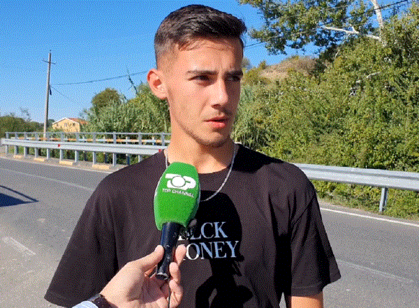 Gjeti portofolin e turistit me 6 mijë euro brenda, gjesti i të riut shqiptar do t’ju habisë