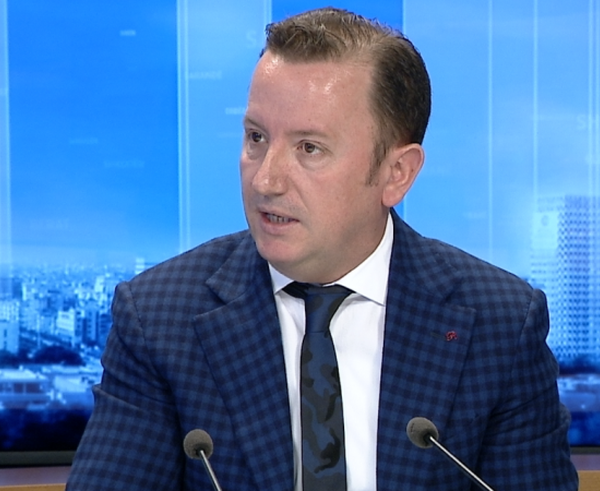 ‘Tr ondit’ me deklaratën ish-deputeti: ‘Në Shqipëri uzina dhe fabrika do mbyllen, çfarë pritet të ndodhë në vijim’