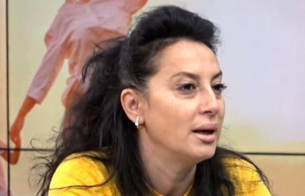 Mjekja gjinekologe: Femrat duhet t’i mbyllin lindjet para…