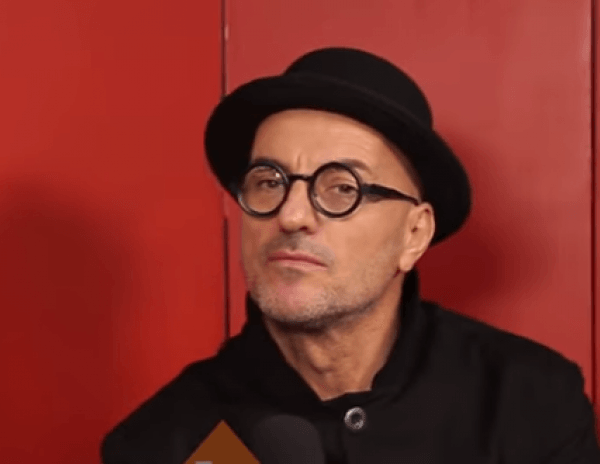 Robert Aliaj: ‘Mua më është propozuar një pozicion për drejtues institucional por kam refuzuar.Nuk është mirë që një artist të bëhet drejtor’