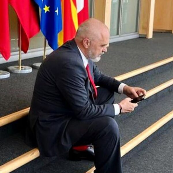 ‘Kryeministri Edi Rama pritet që së shpejti të vijë për një vizitë të shkurtër në Shqipëri’