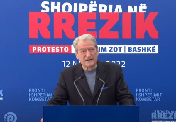 Berisha: Pro testa akt i kthesës së madhe të popullit opozitar, be tejë që nuk ndalet!!