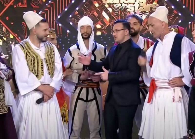 D ebati i ashpër mes moderatorit të njohur dhe këngëtarit: ‘Je një skuth, s’të njihja më parë’