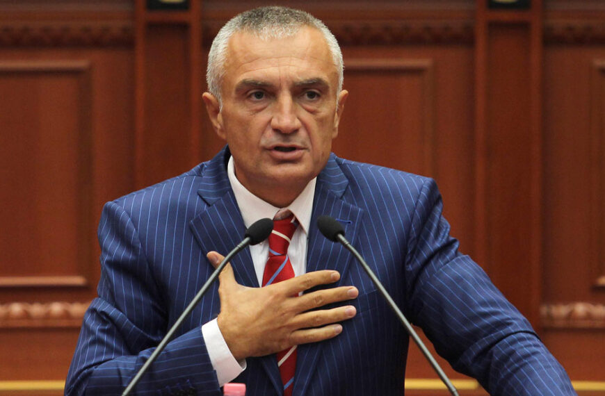Meta: ‘Ja si i del boja fasadës së investimeve të ‘Rilindjes’ në Arsim përmes të vërtetave të thëna hapur nga ky nxënës kurajoz’