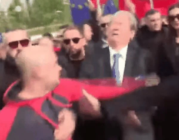 Sali Berisha habit me deklaratën për të riun që e go diti me g rusht