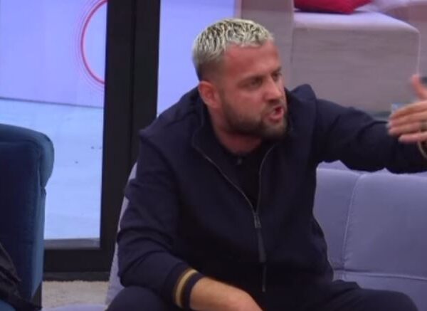 Luizi ‘del nga vetja’ dhe ngre tonet