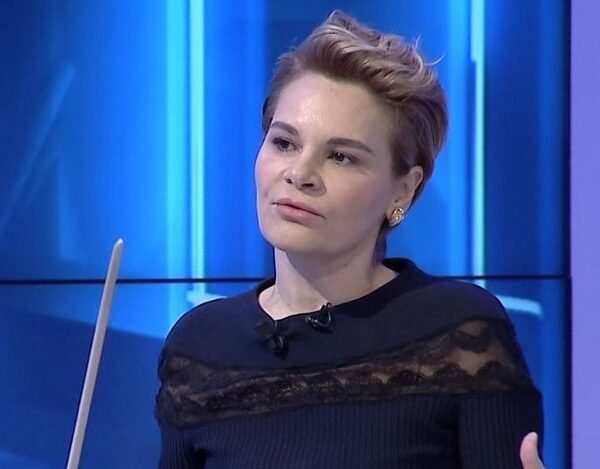 Kryemadhi: ‘E mbani mend se si erdhi po licia e ua mori Tan Hoxhën këtu live? Të vijë të më marrë dhe mua tani’