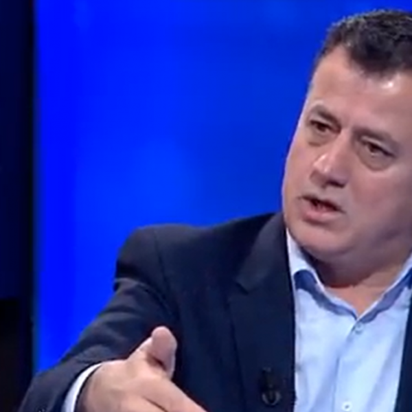 Flamur Noka: ‘Rama është ka pur me presh në duar’