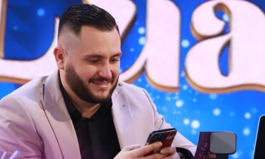 Bes Kallaku nxjerr ‘live’ në emision foton e pa publikuar më parë me Xhensilën