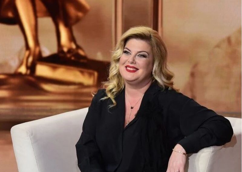 Eni Çobani rrëfen si asnjëherë më parë histori nga jeta e saj