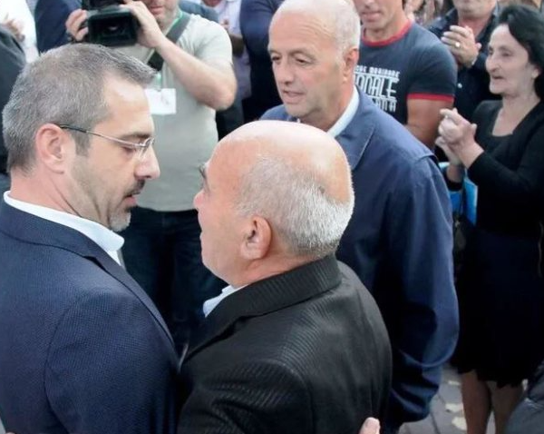 Ndërrron jetë babai i Saimir Tahirit