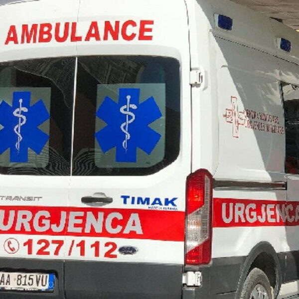 Ngjarje e rëndë! Gruaja hi dhet nga kati i pestë i pallatit në Vlorë