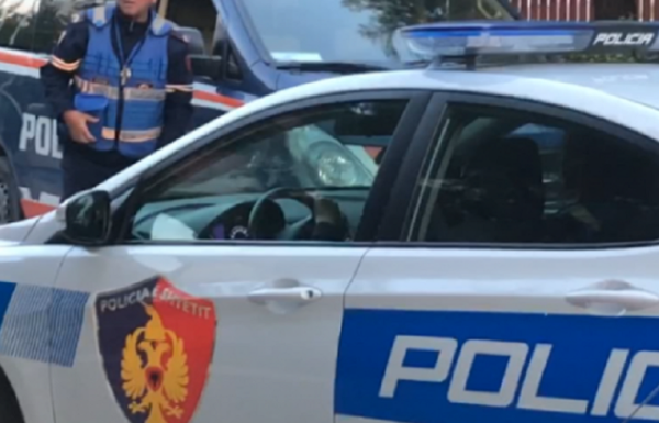 Ushtroi dhu në ndaj xhaxhait të tij, e pëson keq 37-vjeçari