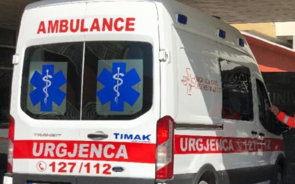 Bie nga lartësia e pallatit ku po punonte, hu mb jetën 60-vjeçari në Vlorë