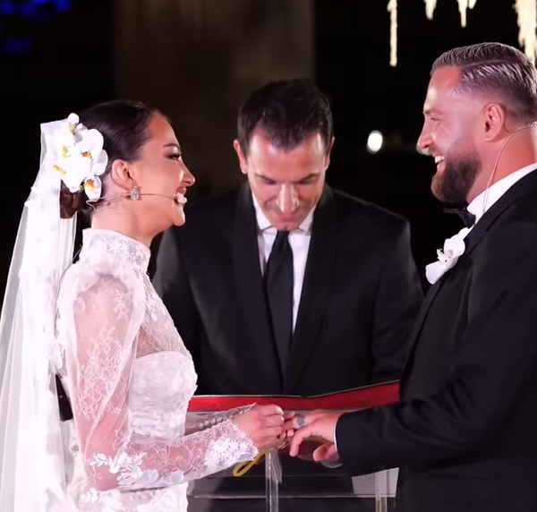 Ata thanë ‘Po’! Triumfon dashuria, martohen zyrtarisht Kiara dhe Luiz Ejlli