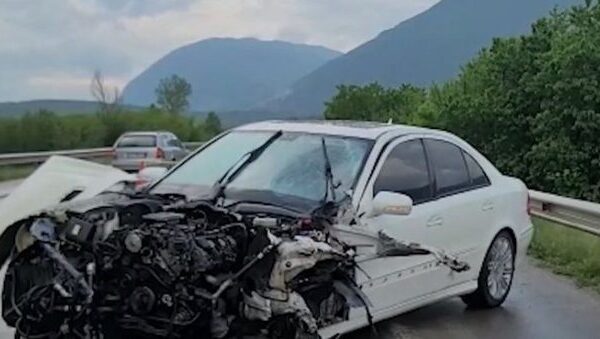 Tr agjike/ Nusja vd iq dje në ak sident, vjehrra nuk duron lajmin e ko bshëm dhe pëson inf arkt