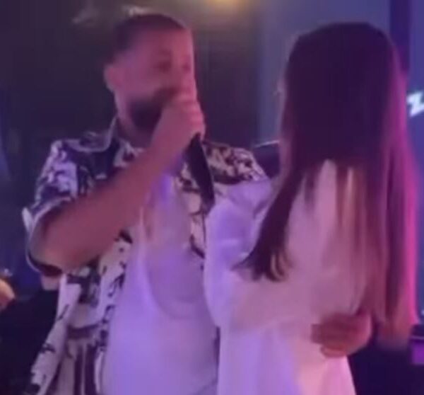 Luizi surprizon fansat me Kiarën dhe i vë ‘flakën’ skenës