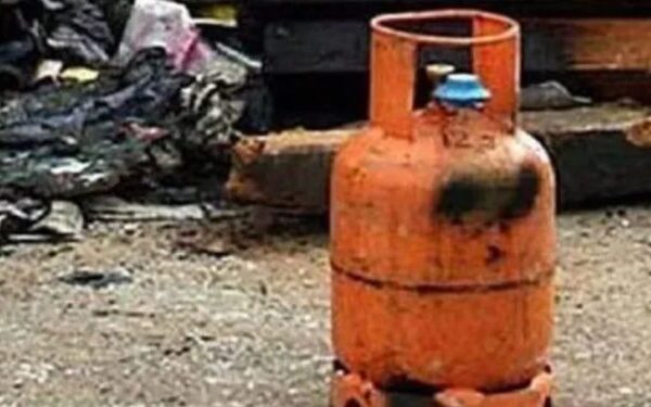 Shp ërthen bombola e gazit, pla gosen tre anëtarët e familjes