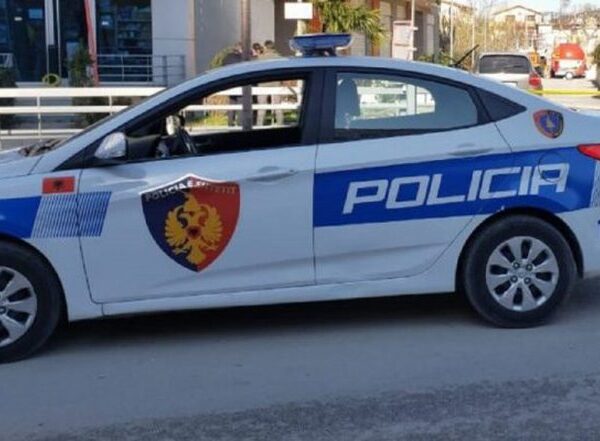 I riu aksidenton me motor 11-vjeçaren në Vlorë