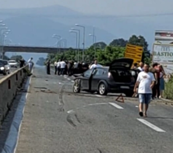 Aksident i trefishtë, raportohen pesë të plagosur