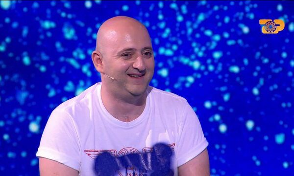 Në ‘kërkim’ të një nuseje, Ledio Lako tregon për ‘luftën’ me prindërit: Unë nuk ha bukë moj, vë tapa tek veshët…