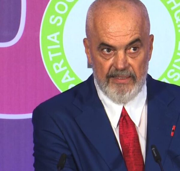 Rama: ‘Deri dje turizmi në Shqipëri ishte bukë, sufllaqe, shalqi me djathë dhe artoporlantë si në dasëm’
