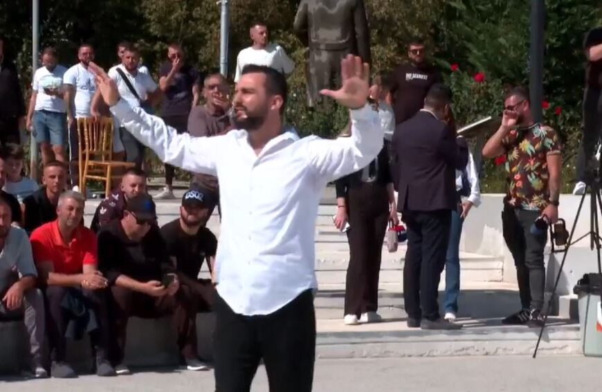 Adriatik Lapaj thirrje qytetarëve: Jepni firmat për lëvizjen ‘Shqipëria bëhet’, për 15 vite heq dorë nga postet publike