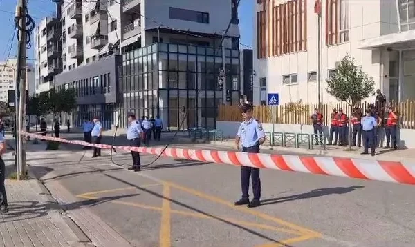 Gjykata lë në burg 11 anëtarët e bandës së Laert Haxhiut