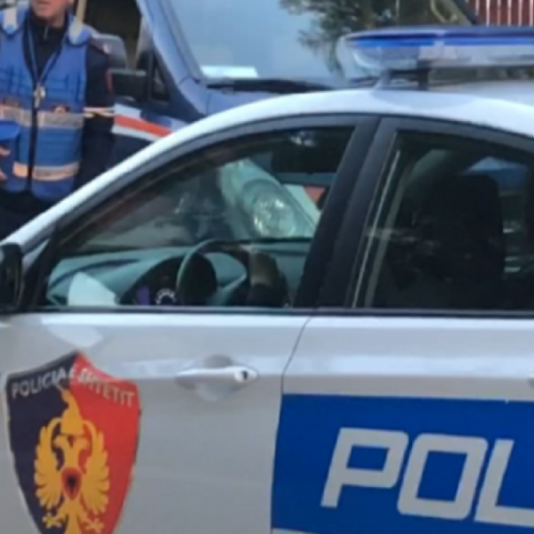 Mori me qira një automjet dhe s’e kthehu më pas, shpallet në kërkim 33-vjeçari