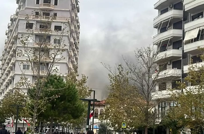 Vlorë/ Zjarr në një banesë pas Sheshit të Flamurit