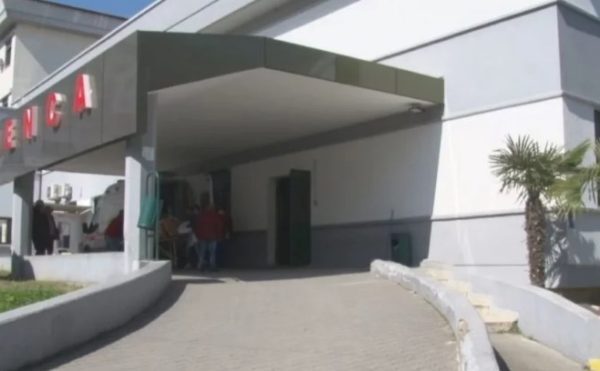 U sulmua nga qeni Pitbull, ndërron jetë i moshuari
