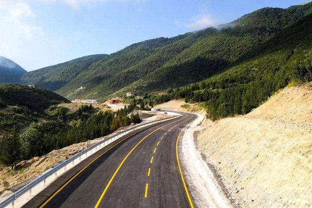 Qeveria ‘HAP THESIN’ per rrugen Orikum-Dukat dhe ndërtimimin e Tunelit të Llogarasë. Miratohet buxheti.