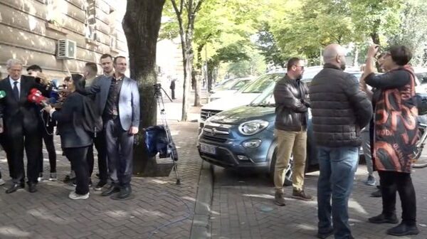 Gruaja i zë pritë Berishës: Vetëm ti dhe Rama dilni në Tv. S’dimë kush na përfaqëson