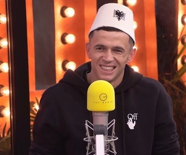 Çfarë bëjnë para një ndeshje? Jasir Asani rrëfehet si asnjëherë më parë, zbulon me cilin futbollist ndan dhomën