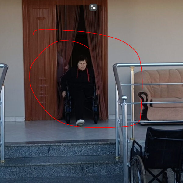 ‘Të kanë bërë magji”, si mashtroi të moshuarën dhe i vodhi 13 milionë lekë në banesë: ‘Nuk mbaj mend asgjë