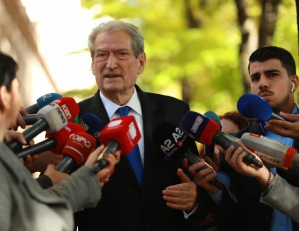 Berisha: Jam më i fuqishëm se kurrë, socialistët po fshihen si minjtë!
