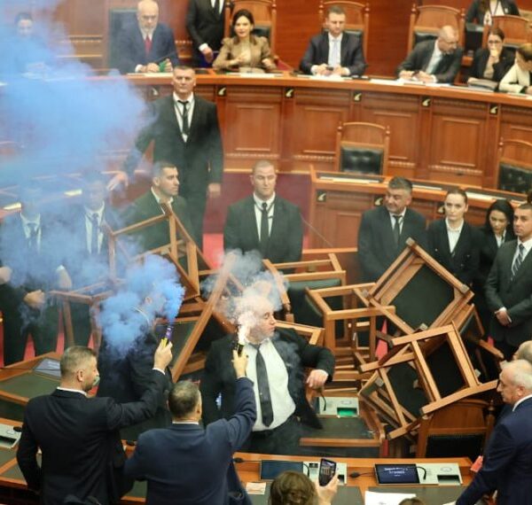 Deputetja e PD e revoltuar: Doktor, mblidhi zagarët!