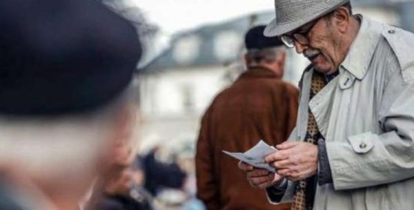 Nga e hëna nis shpërndarja e bonusit për pensionistët, shpërblimi mund të tërhiqet dhe…