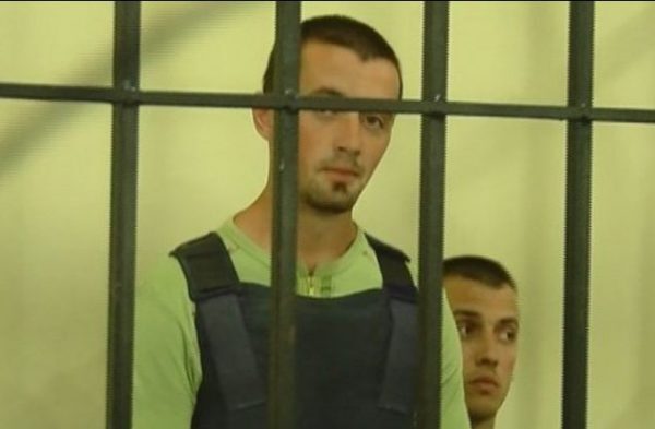 ‘Shef mos u afro, mos hy në gjak me mua’, si ia drejtoi armën Sokol Mjacaj shefit të policisë së Burgjeve!